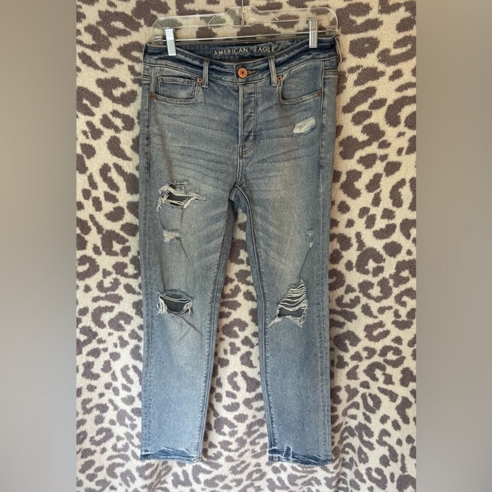 2 for $15! American Eagle light wash jegging - 2